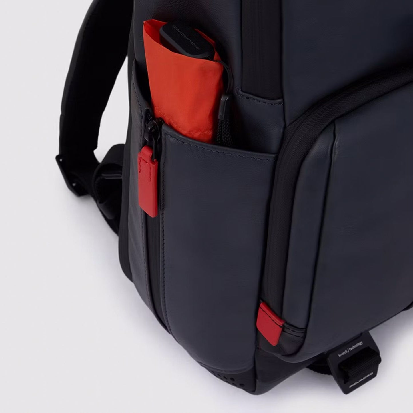 Piquadro Urban Fast-check Laptop and Ipad Backpack grey/black