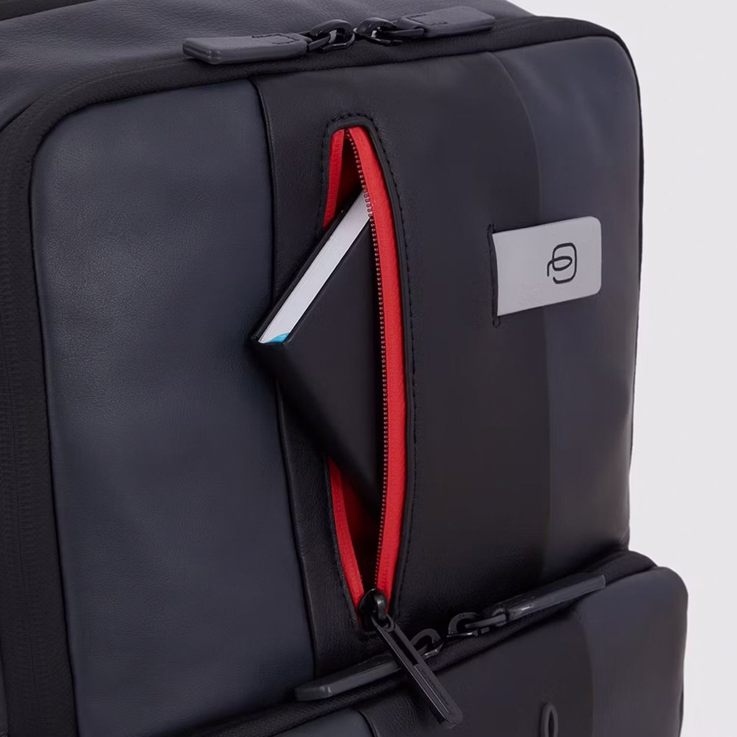 Piquadro Urban Fast-check Laptop and Ipad Backpack grey/black