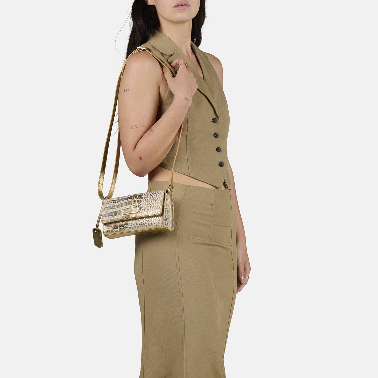 Burkely Cool Colbie Crossbody Flap gold grandeur