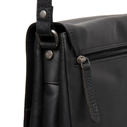 The Chesterfield Brand Laverton Flapoverbag medium  black