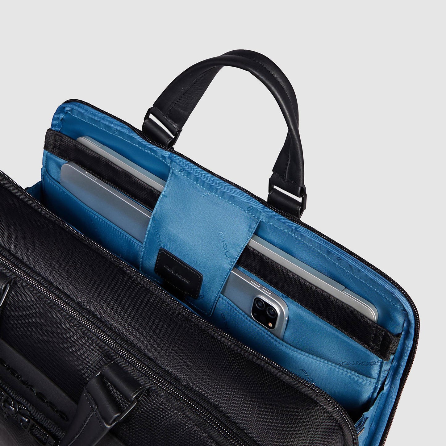 Piquadro W129 Laptop Shoulderbag 15.6" black