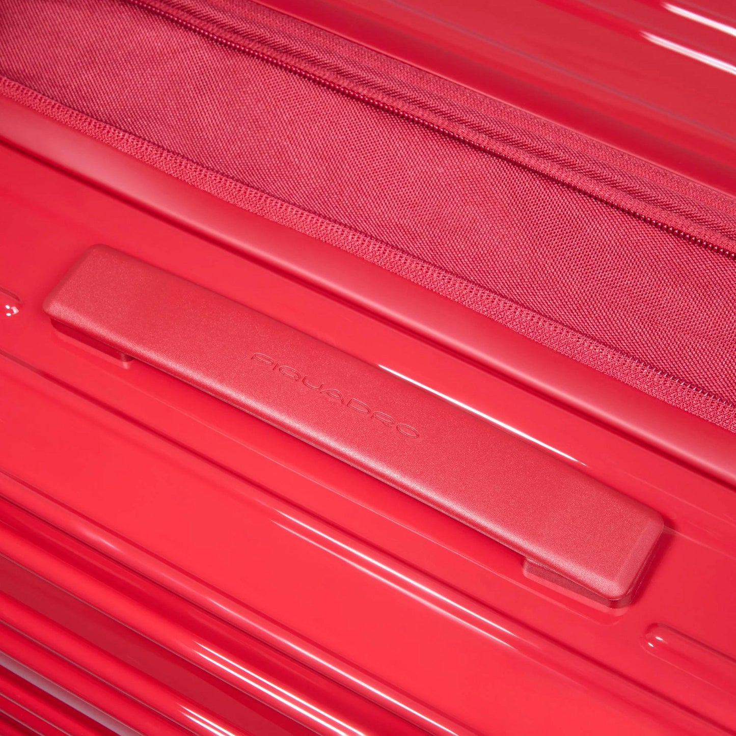 Piquadro PQ-Light Medium Trolley red