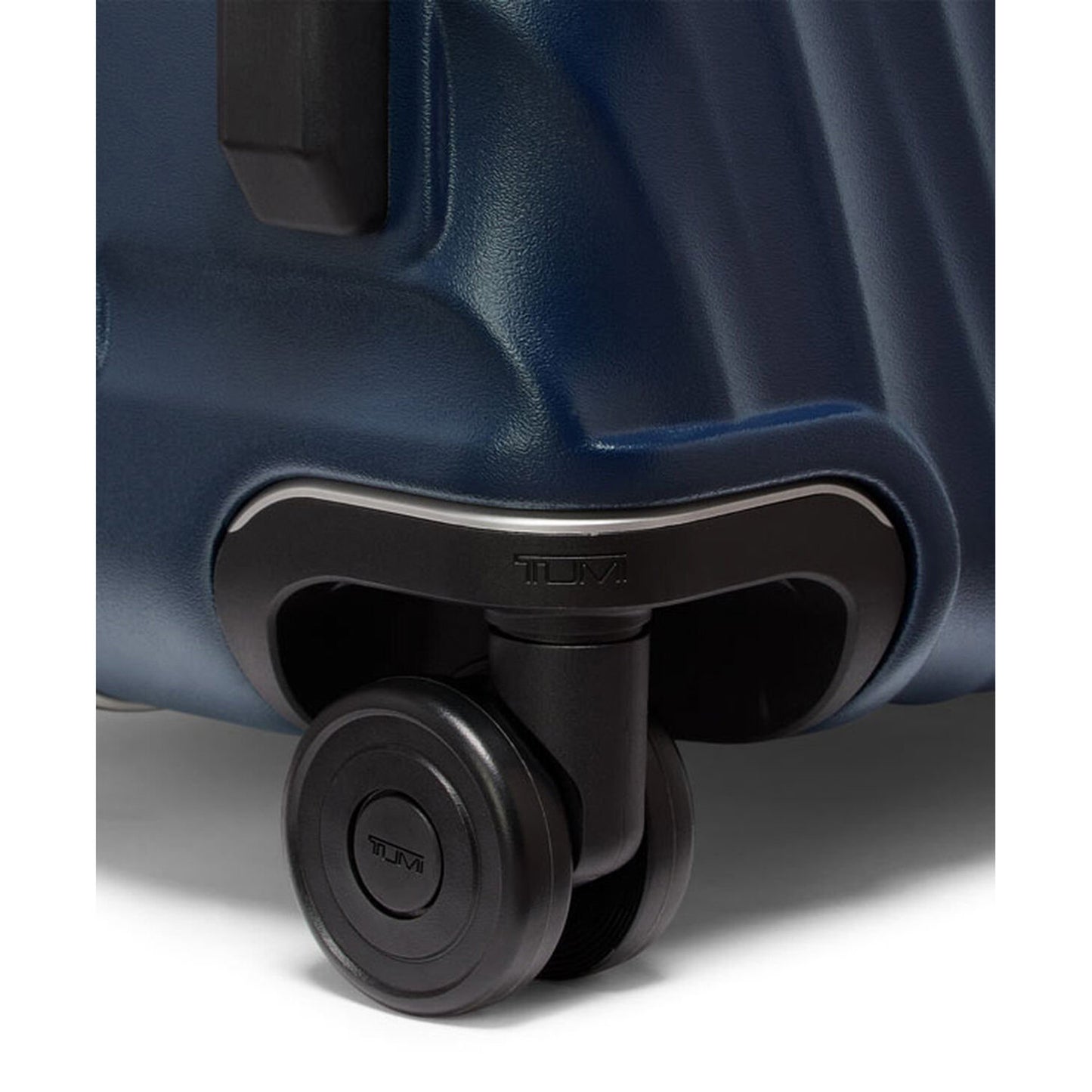 TUMI 19 Degree Frame Ext Trip 4 Whl P/C navy texture