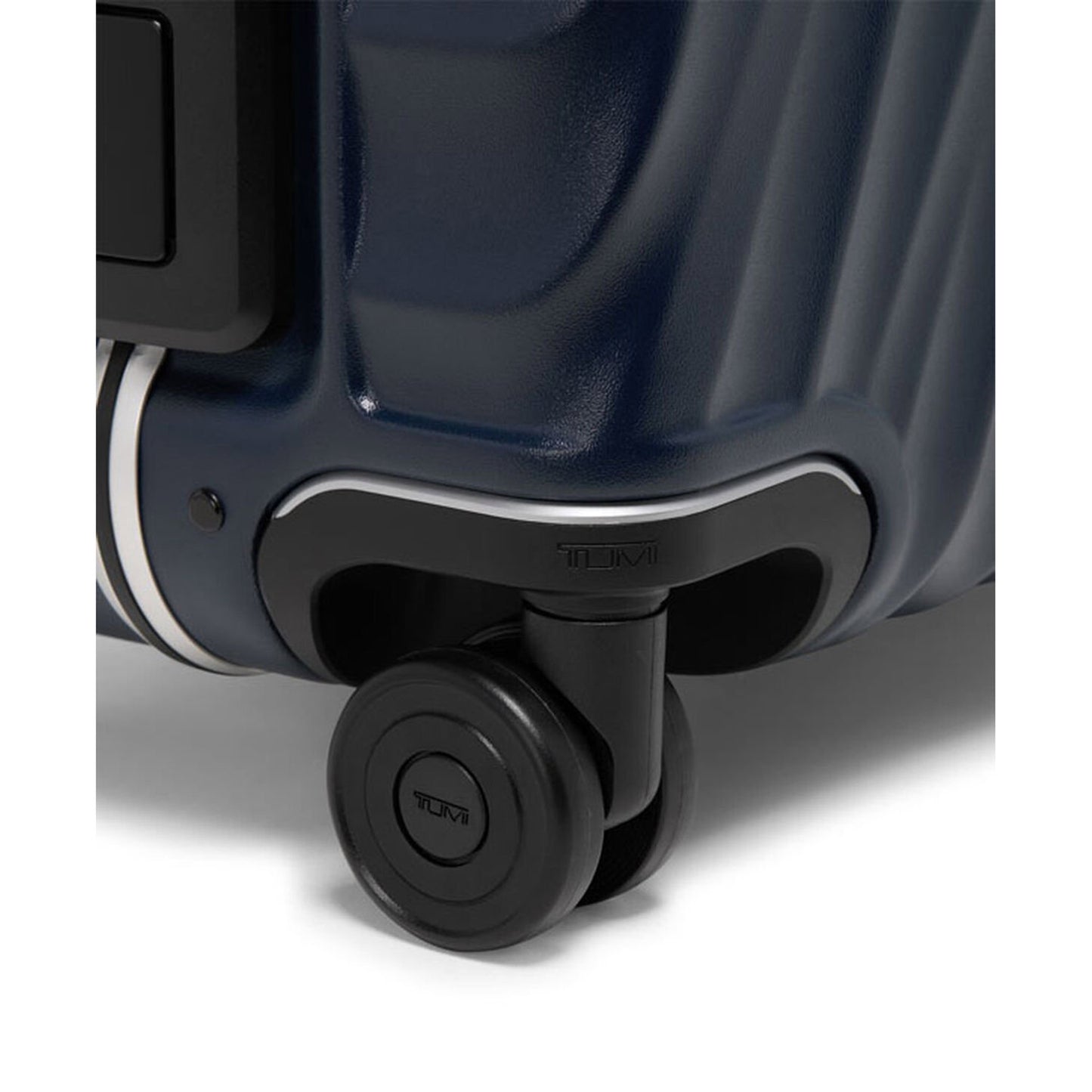 TUMI 19 Degree Frame Contl 4 Whl C/O navy texture