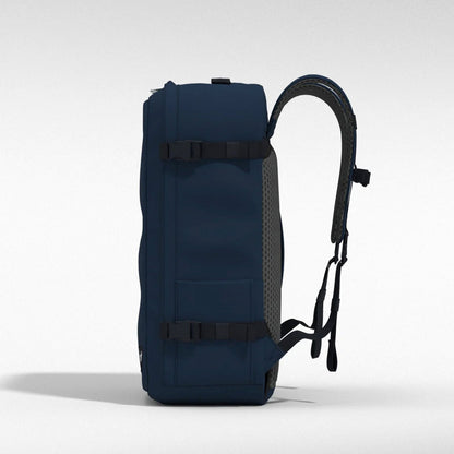 CabinZero Classic Plus 42L navy