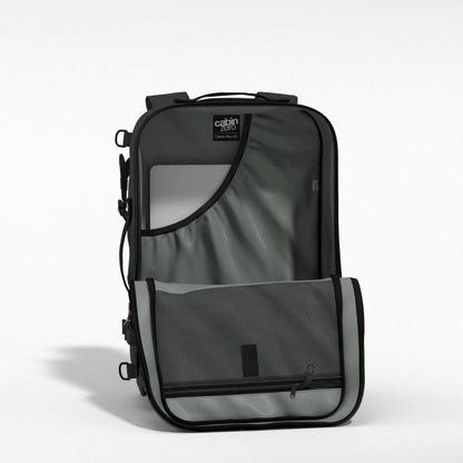 CabinZero Classic Plus 42L absolute black