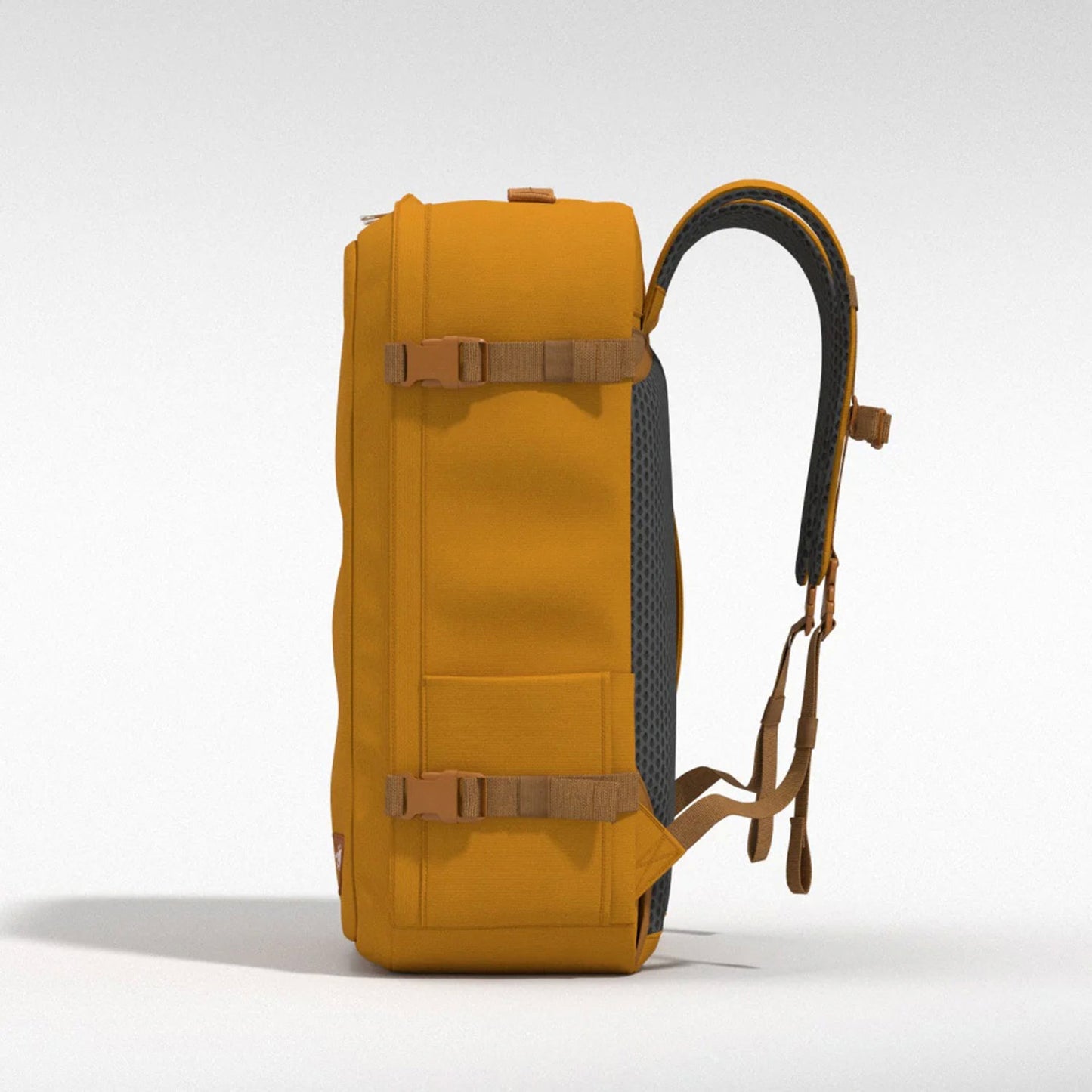 CabinZero Classic Plus 42L orange chill