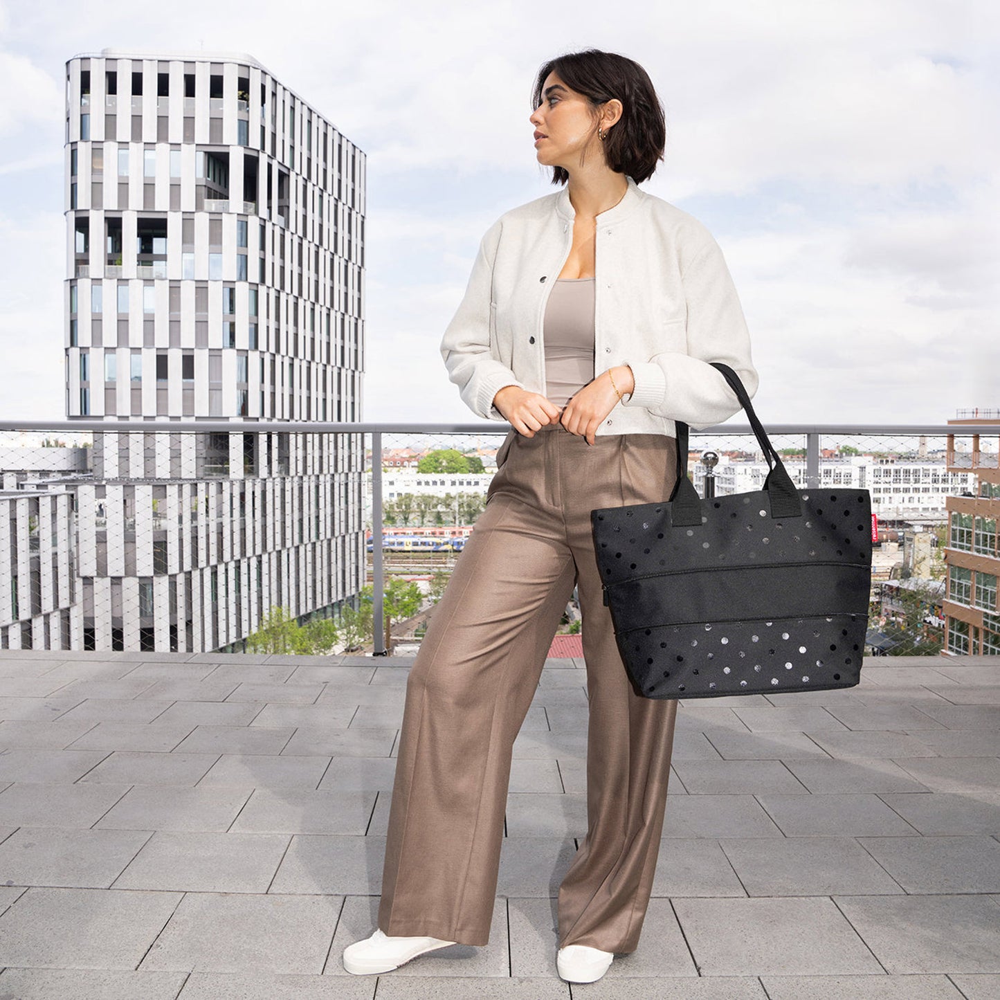 Reisenthel Shopping Shopper e1 glossy dots black