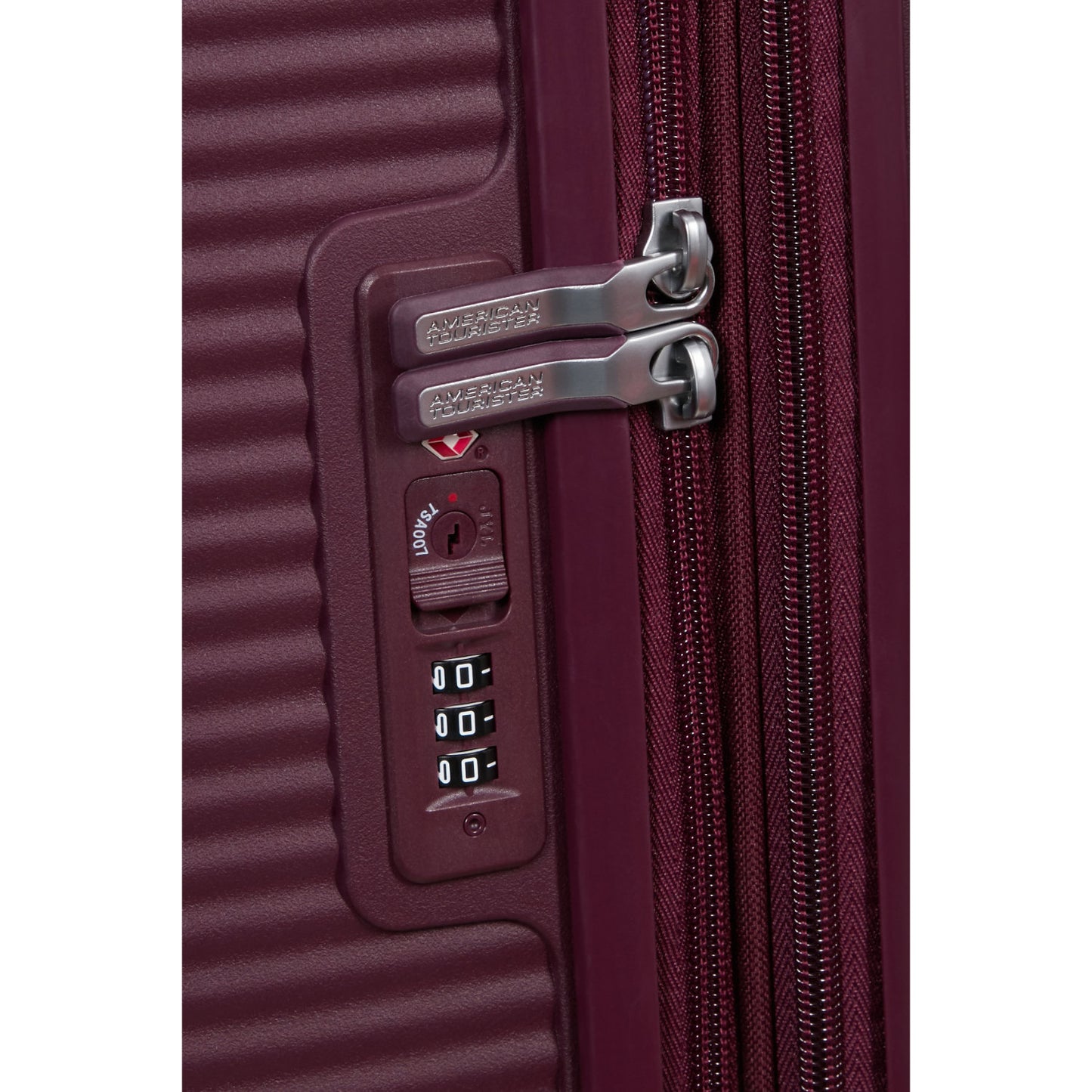 American Tourister Soundbox Spinner 67/24 TSA Expandable wild cherry