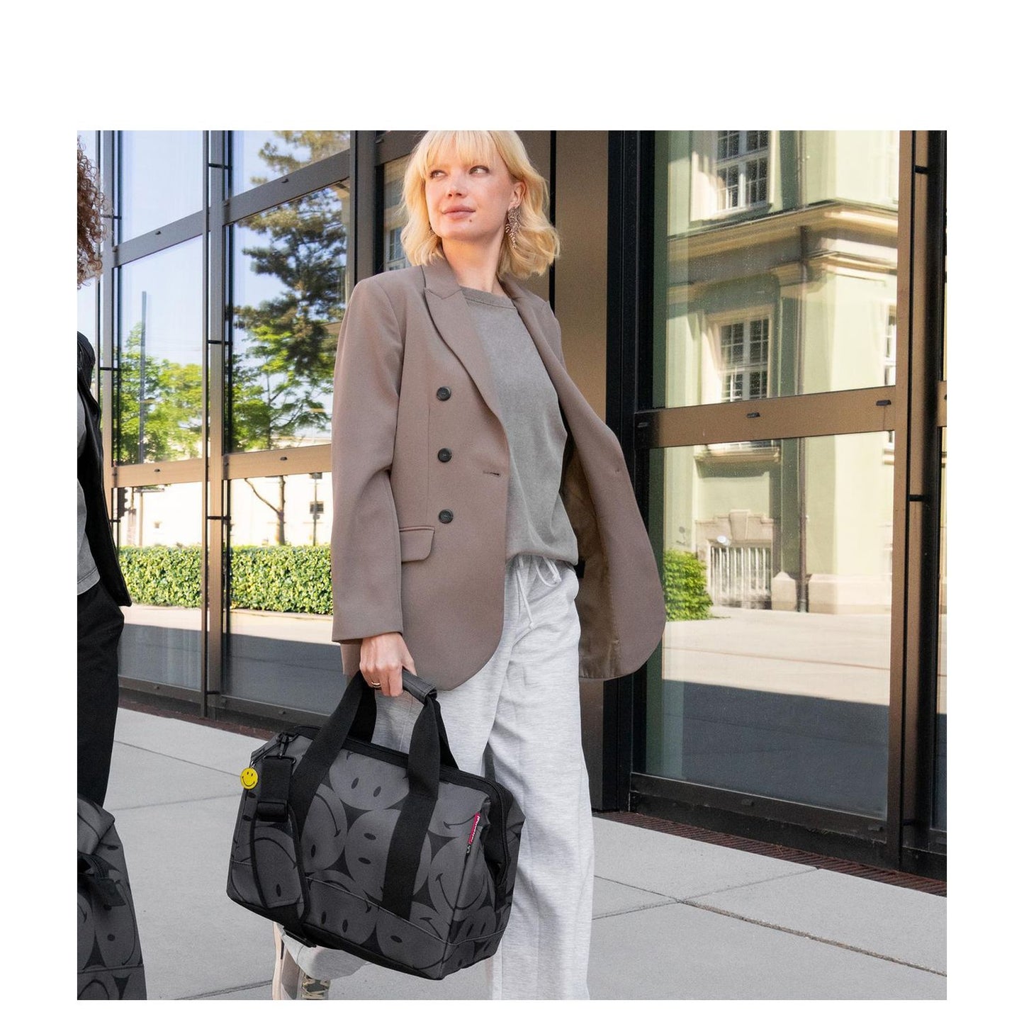 Reisenthel Travelling Allrounder M smiley grey