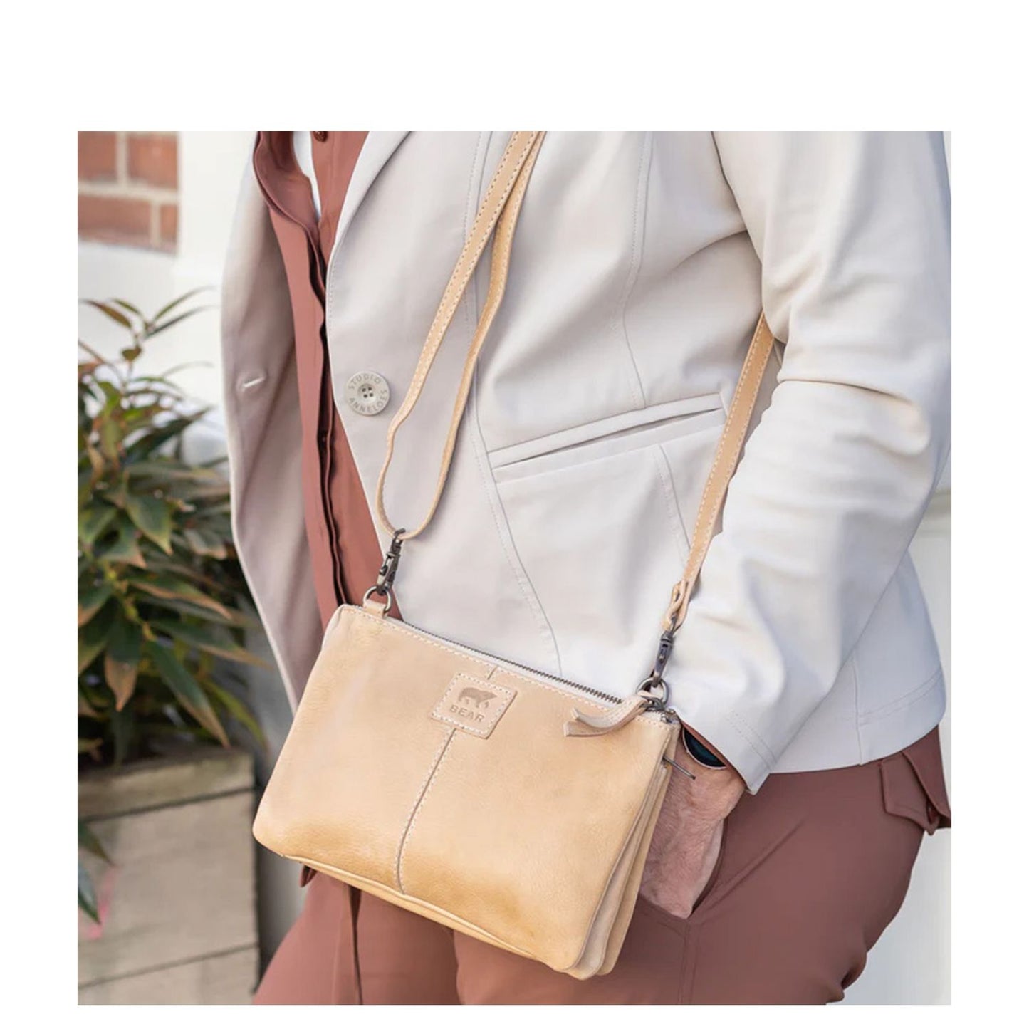 Bear Design Uma Clutch baltic beige