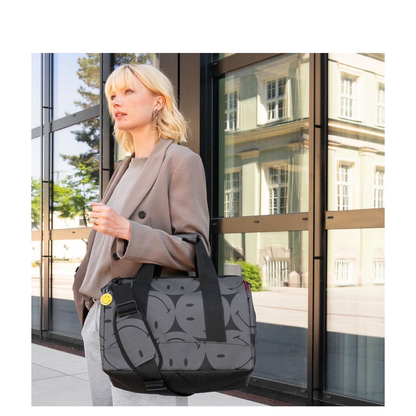 Reisenthel Travelling Allrounder M smiley grey