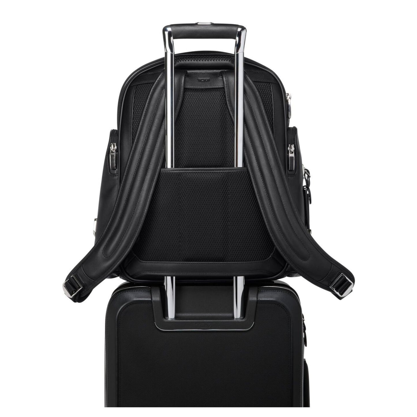 Tumi Arrive Medium Backpack black