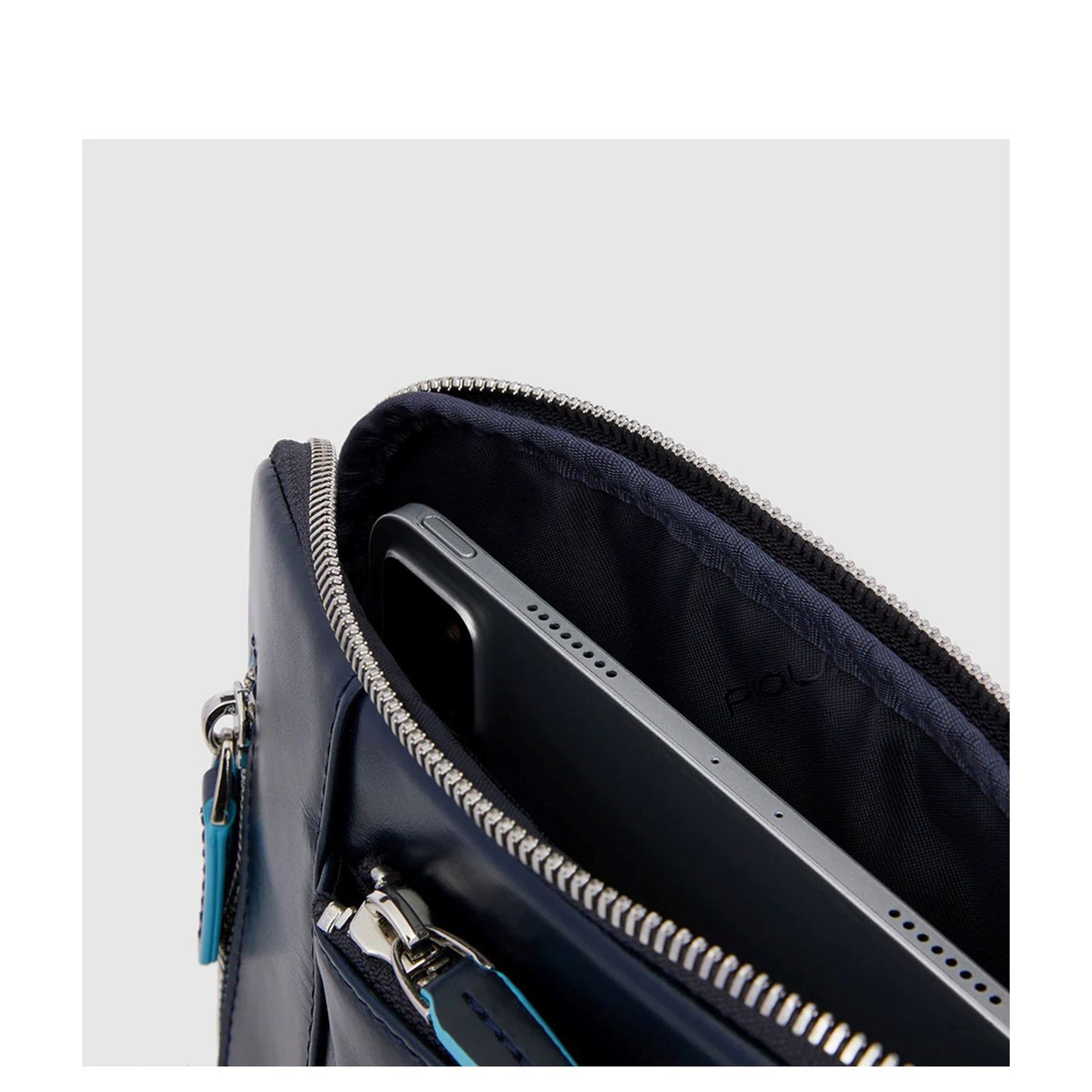 Piquadro Blue Square iPad Air/ iPad Crossbody Bag mahogany