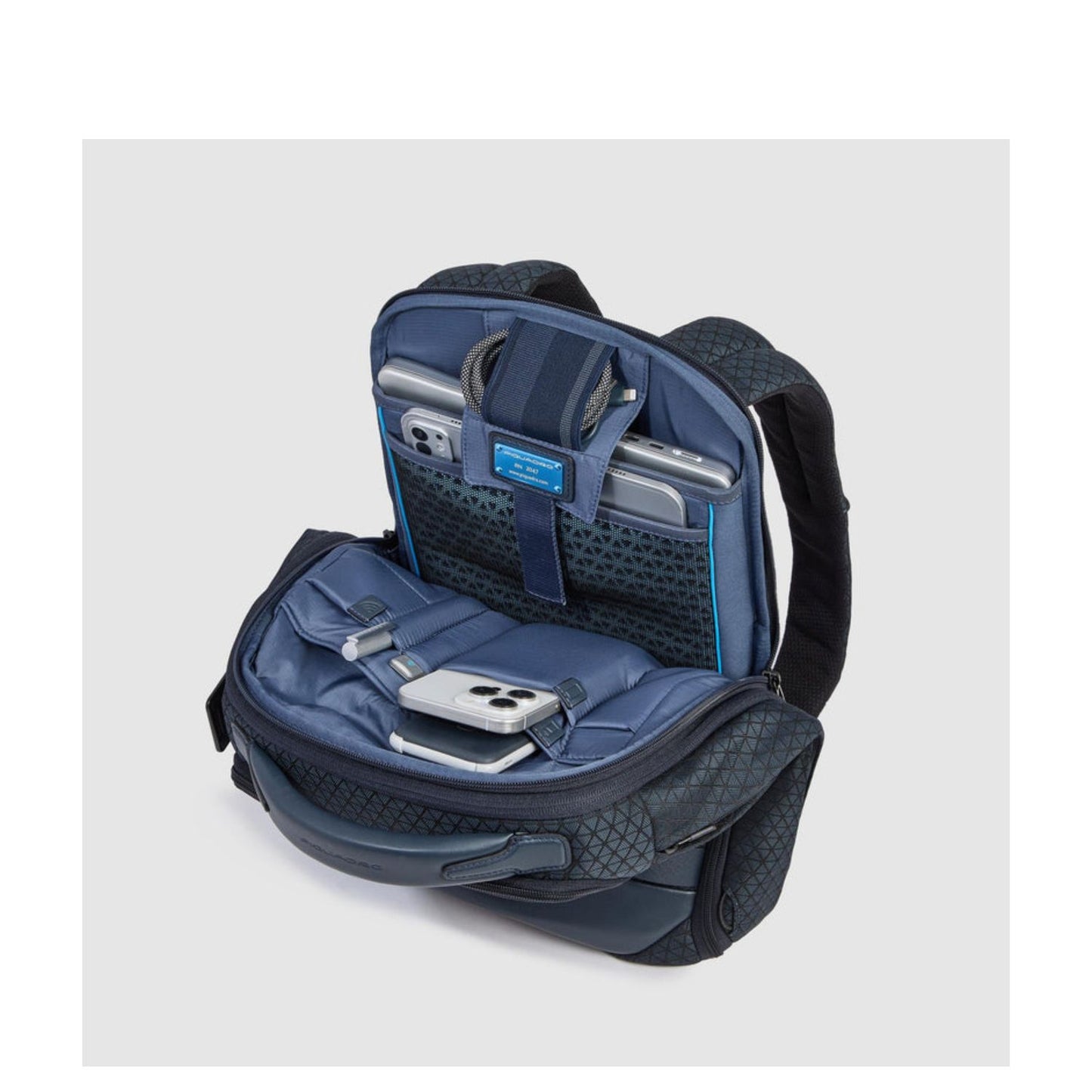 Piquadro W139 Modular Travel Laptop Backpack blue