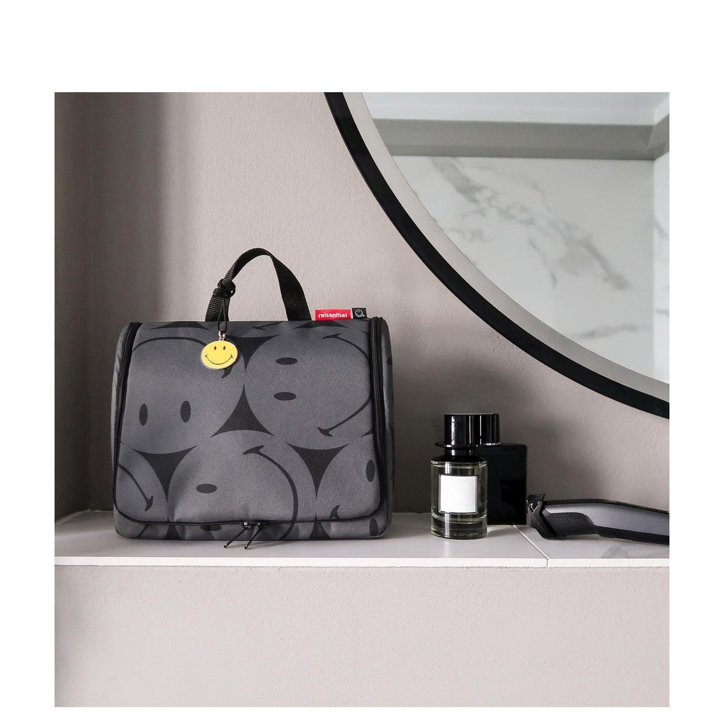 Reisenthel Travelling Toiletbag XL smiley grey