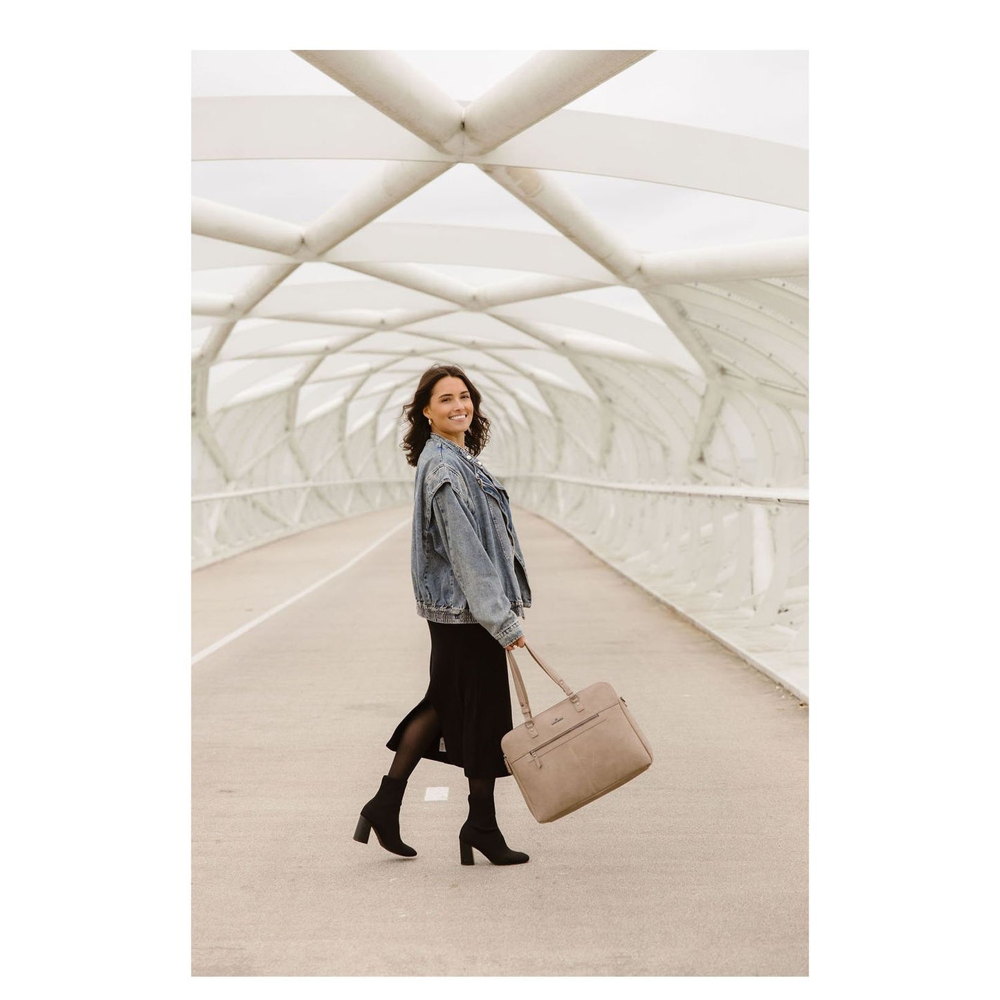 Enrico Benetti Julia Laptop Shoulderbag 15" light taupe