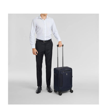 Victorinox Werks Traveler 7.0 Frequent Flyer Carry-On navy blue