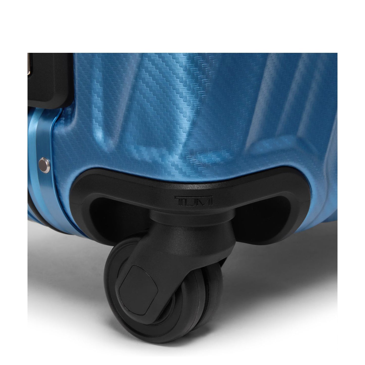 TUMI 19 Degree Aluminum International Carry-On texture horizon blue