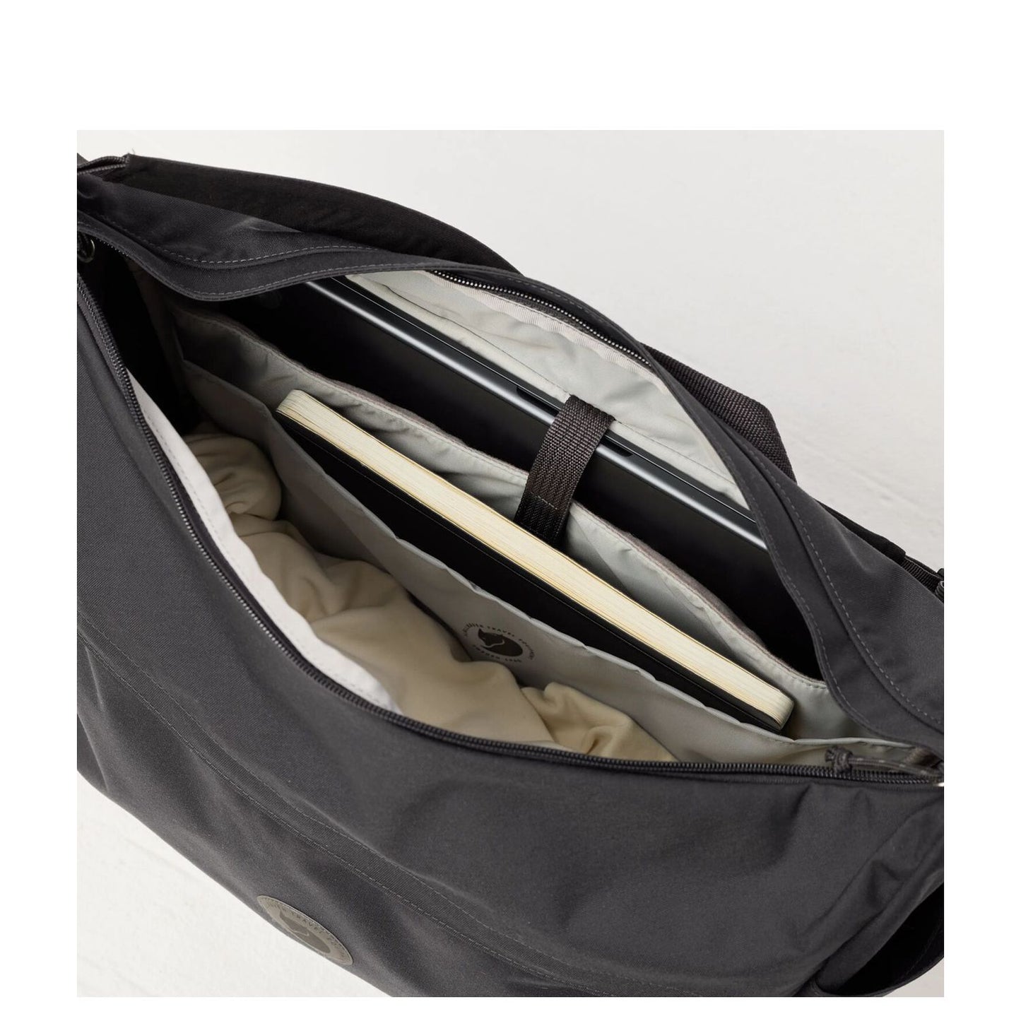 Fjallraven Farden Crossbody coal black