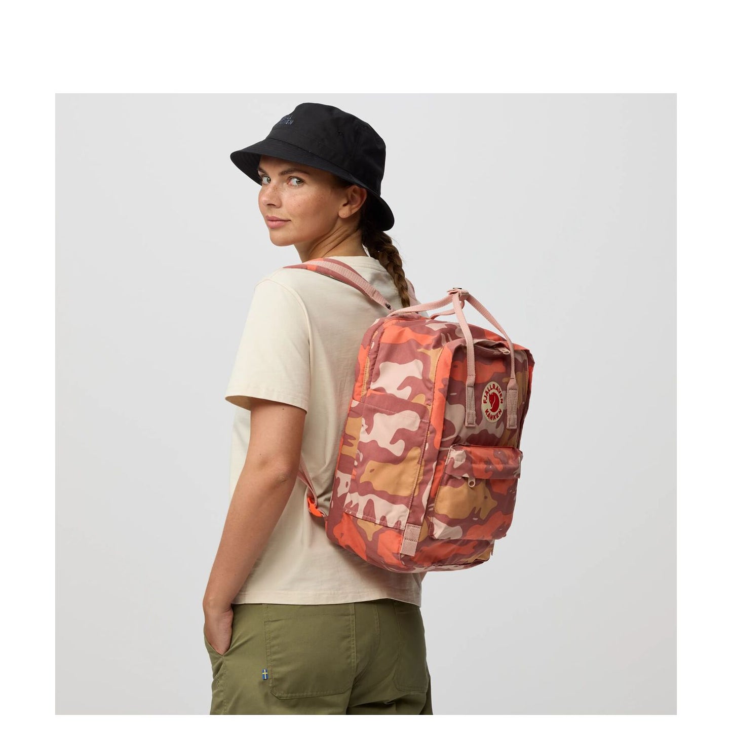 Fjallraven Kanken Graphics Laptop 15 chalkrose-hidden animals