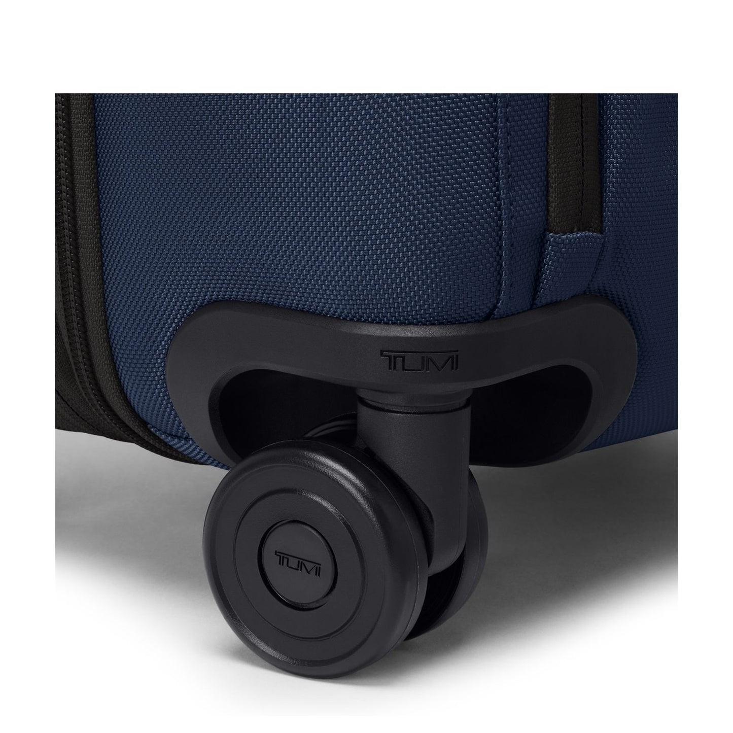 TUMI Alpha Large Dual Acc Exp C/O navy