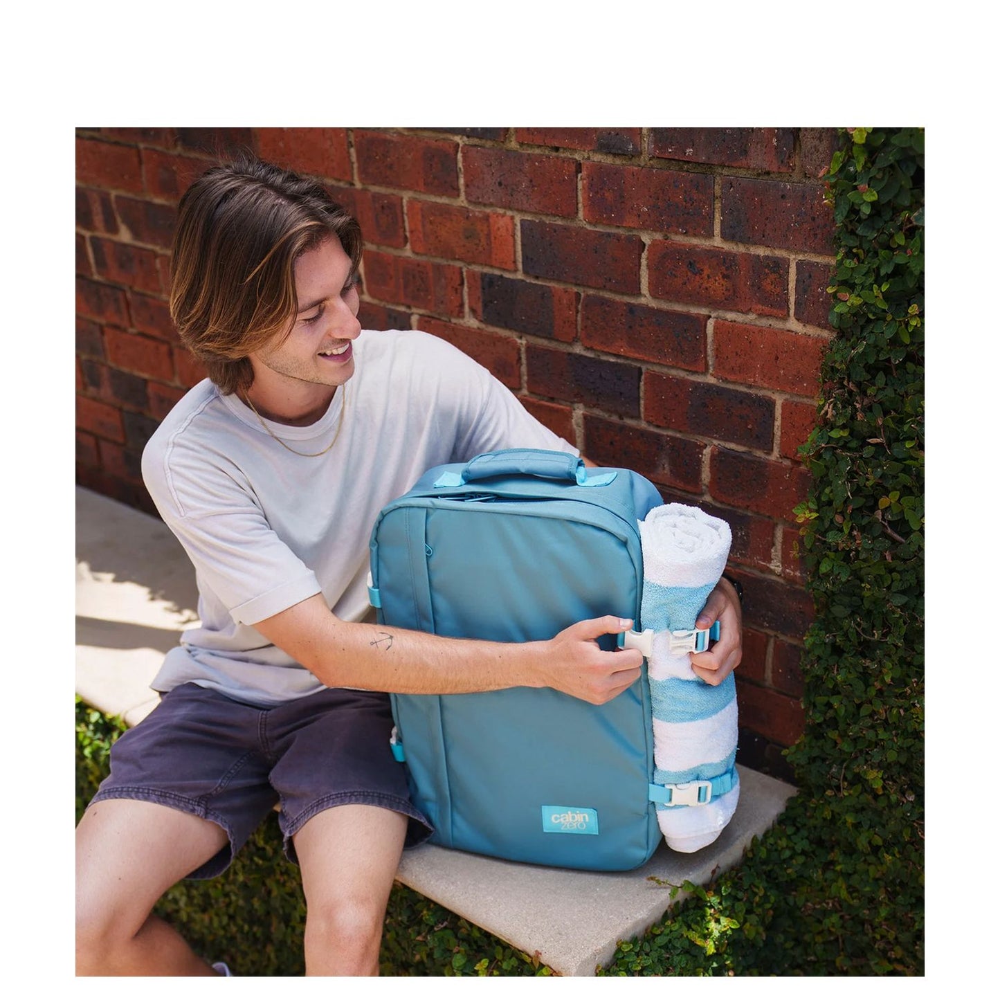CabinZero Classic 44L Ultra Light Cabin Bag bali blue