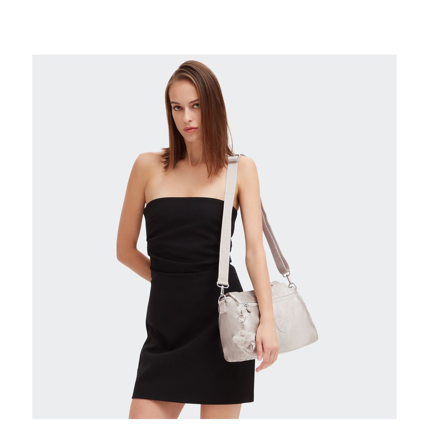 Kipling Elysia metallic glow