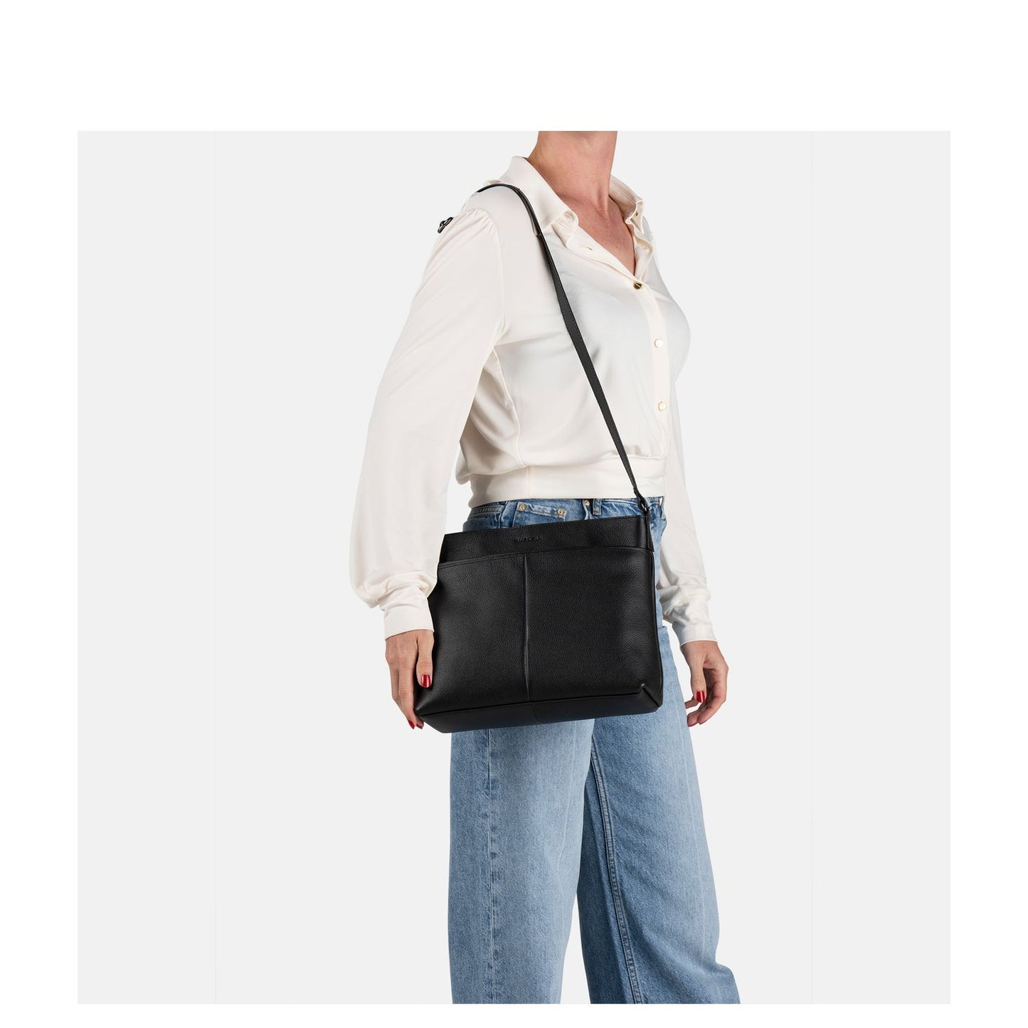 Burkely Antique Avery Casey Crossbody Bag black