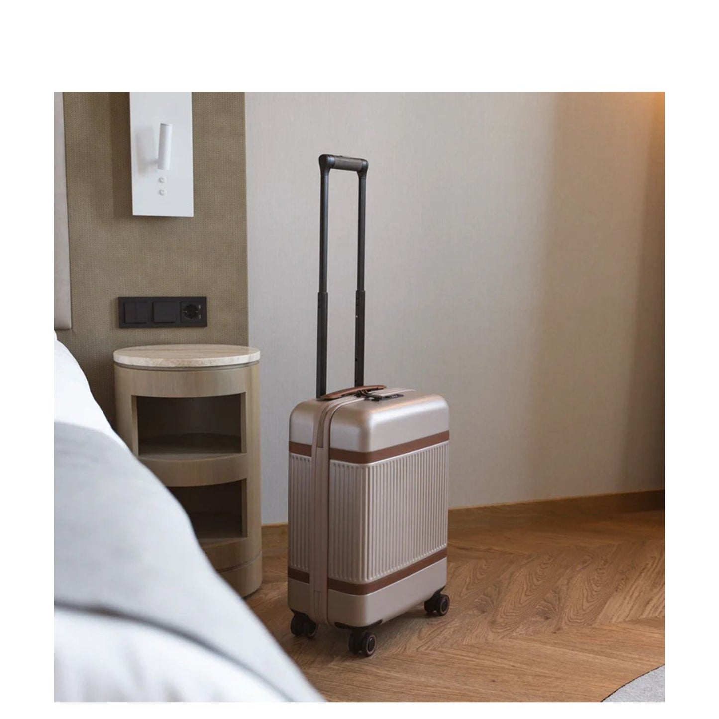 The Chesterfield Brand Zuna Handbagage Spinner 55 cm - 44 liter - 55x36x20 cm - champagne