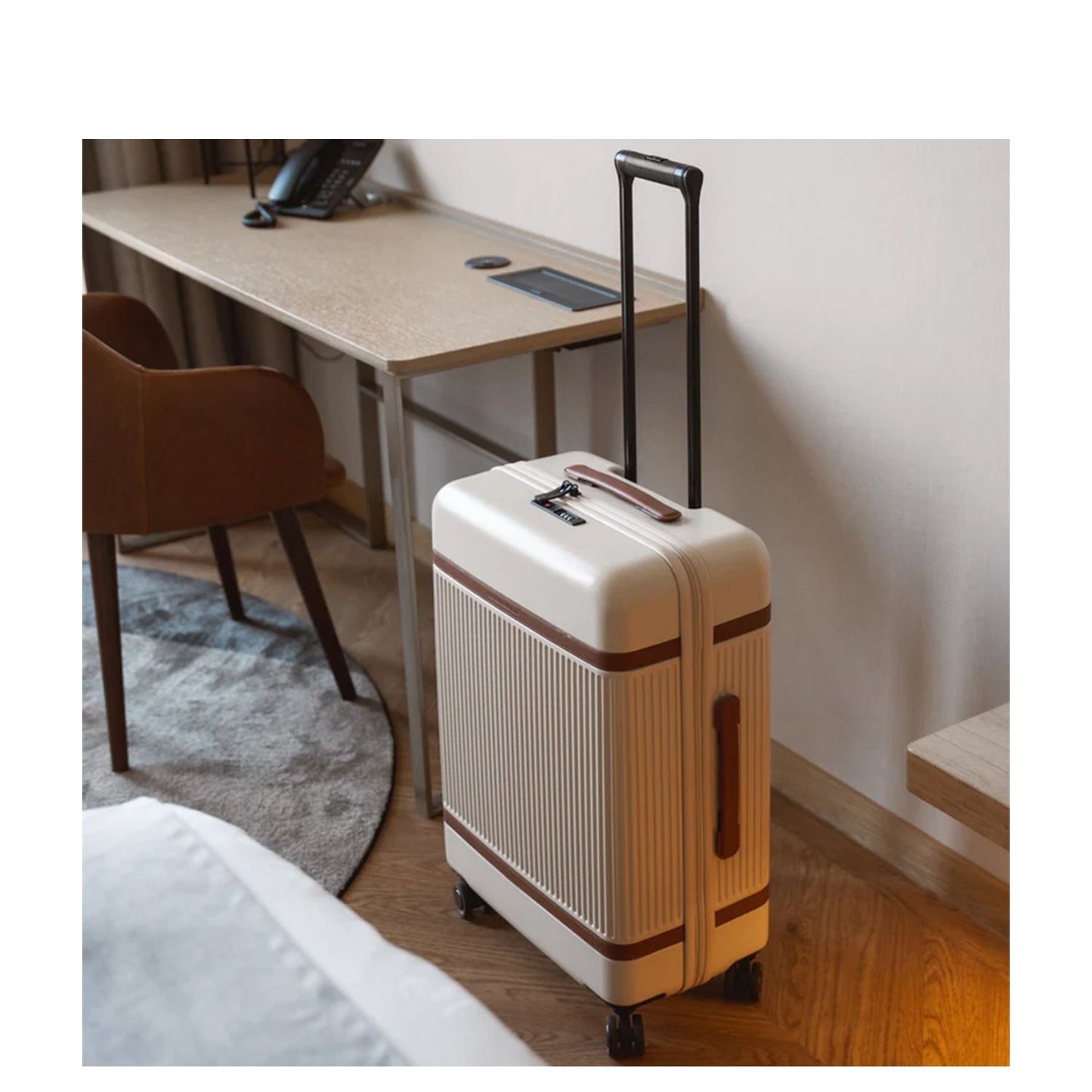 The Chesterfield Brand Zuna Spinner 66 cm - 78 liter - 66x46x26 cm - sandy beach