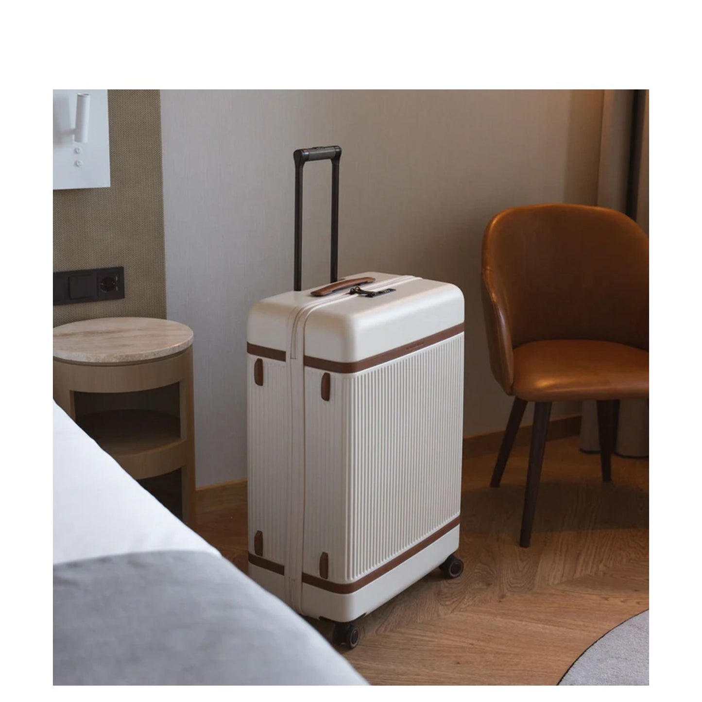 The Chesterfield Brand Zuna Spinner 76 cm - 113 liter - 76x52x30 cm - sandy beach