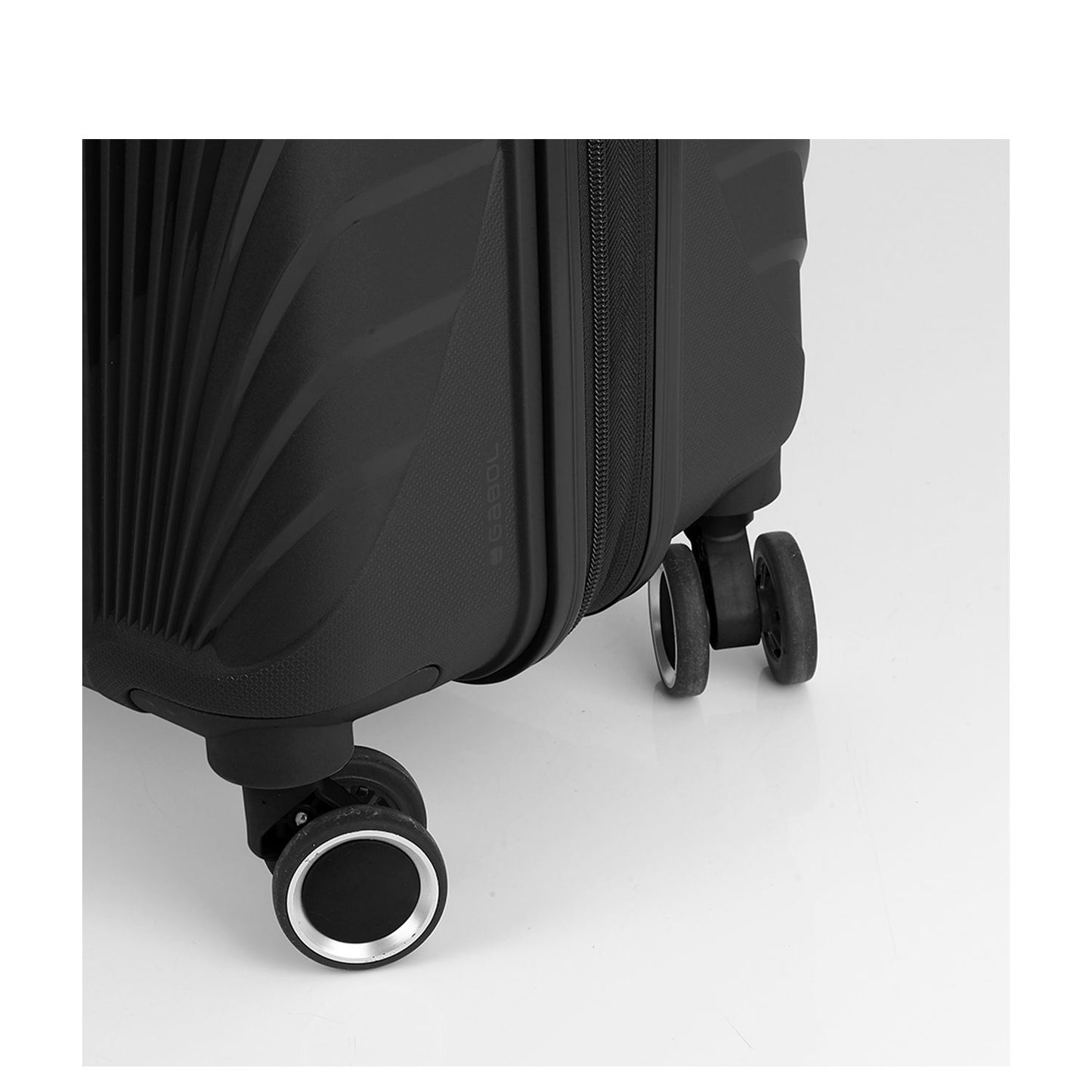 Gabol Soho Handbagage Spinner 55 cm - Uitbreidbaar 35 /40 liter - 55x35x21/24 cm - zwart