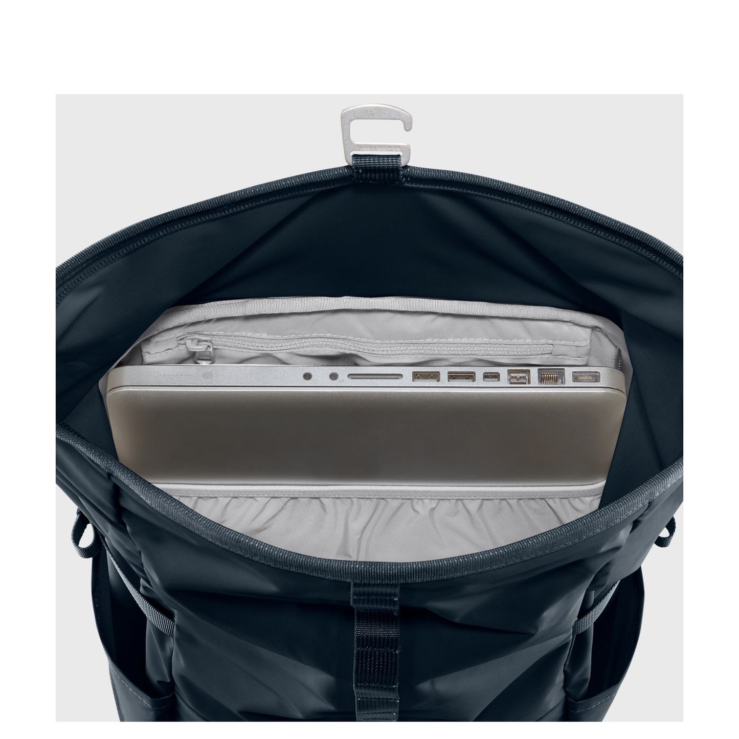 Fjallraven High Coast Foldsack 24 Rugzak - 24 liter - 15" laptopvak - black oak