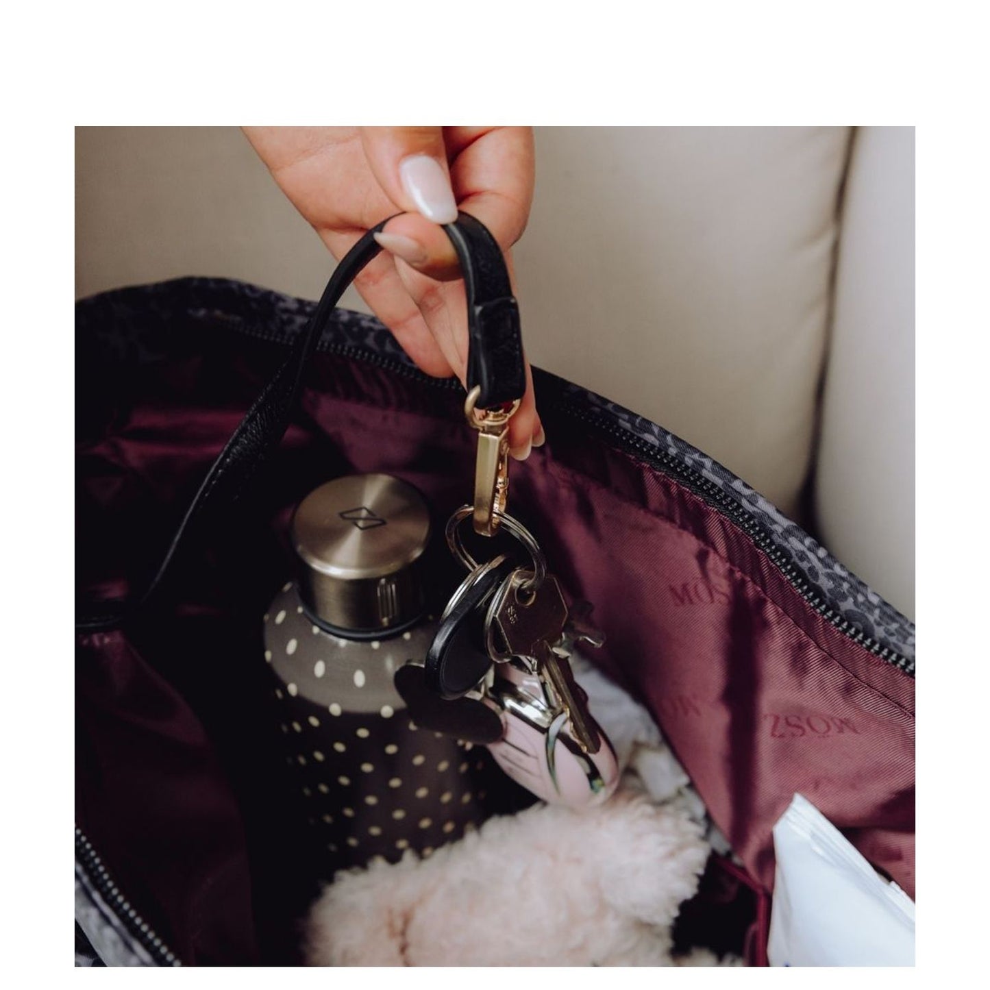 MOSZ Nova Mombag nero leo
