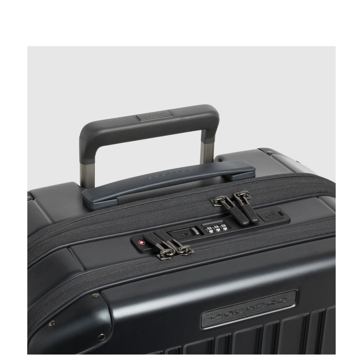 Piquadro PQ-Light Handbagage Spinner 55 cm - 47 liter - 17.3" laptopvak - 55x40x23 cm - matt black