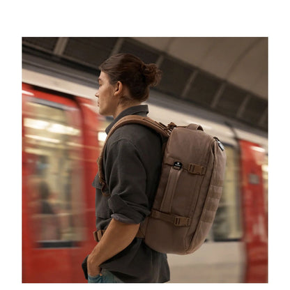 CabinZero Military Handbagage Reisrugzak 46cm - 36 liter - 46x32x16 cm - pine cone