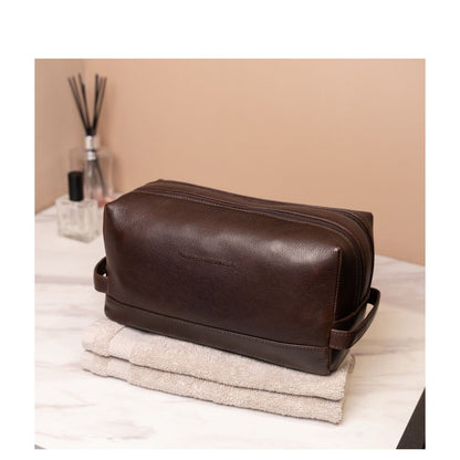 The Chesterfield Brand Montelaro Leren Toilettas bruin