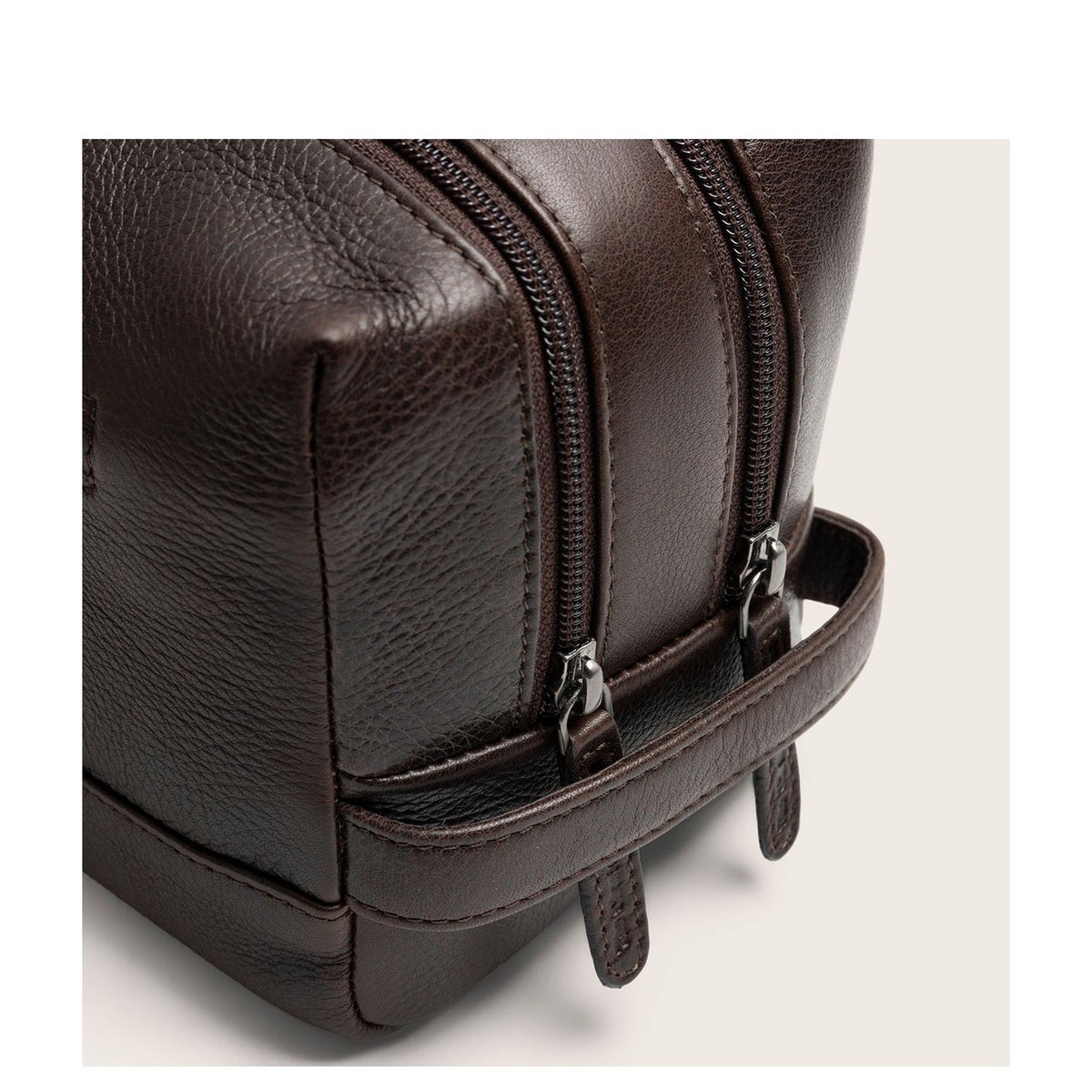 The Chesterfield Brand Montelaro Leren Toilettas bruin