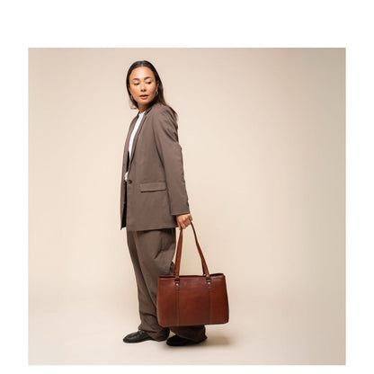 The Chesterfield Brand Alverino Schoudertas - 14" laptopvak - cognac