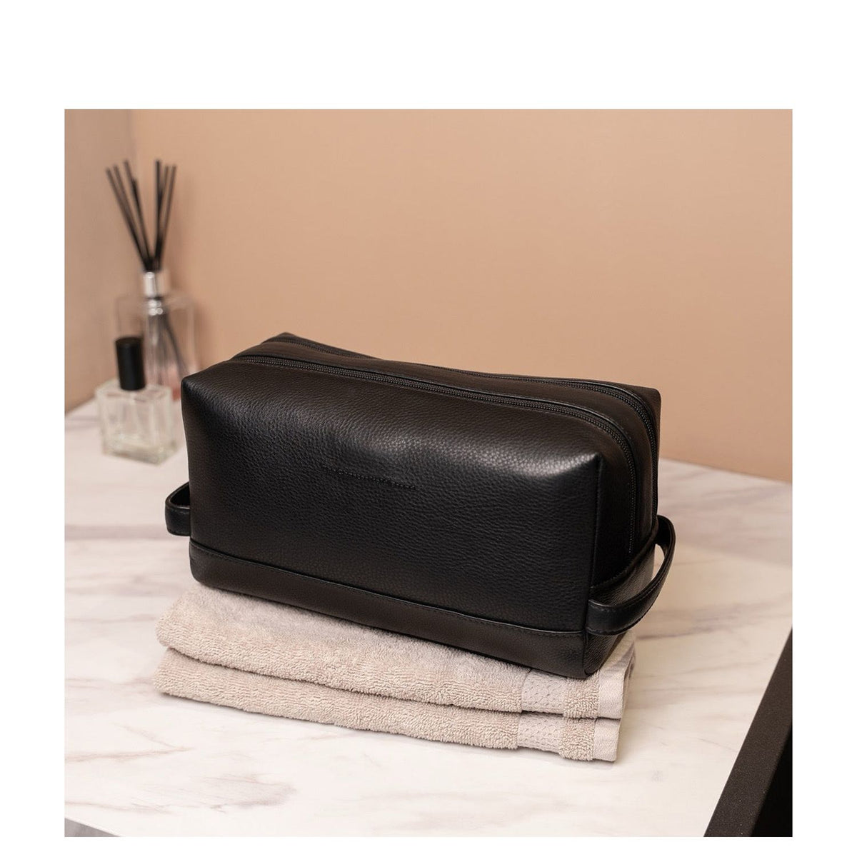 The Chesterfield Brand Montelaro Leren Toilettas zwart