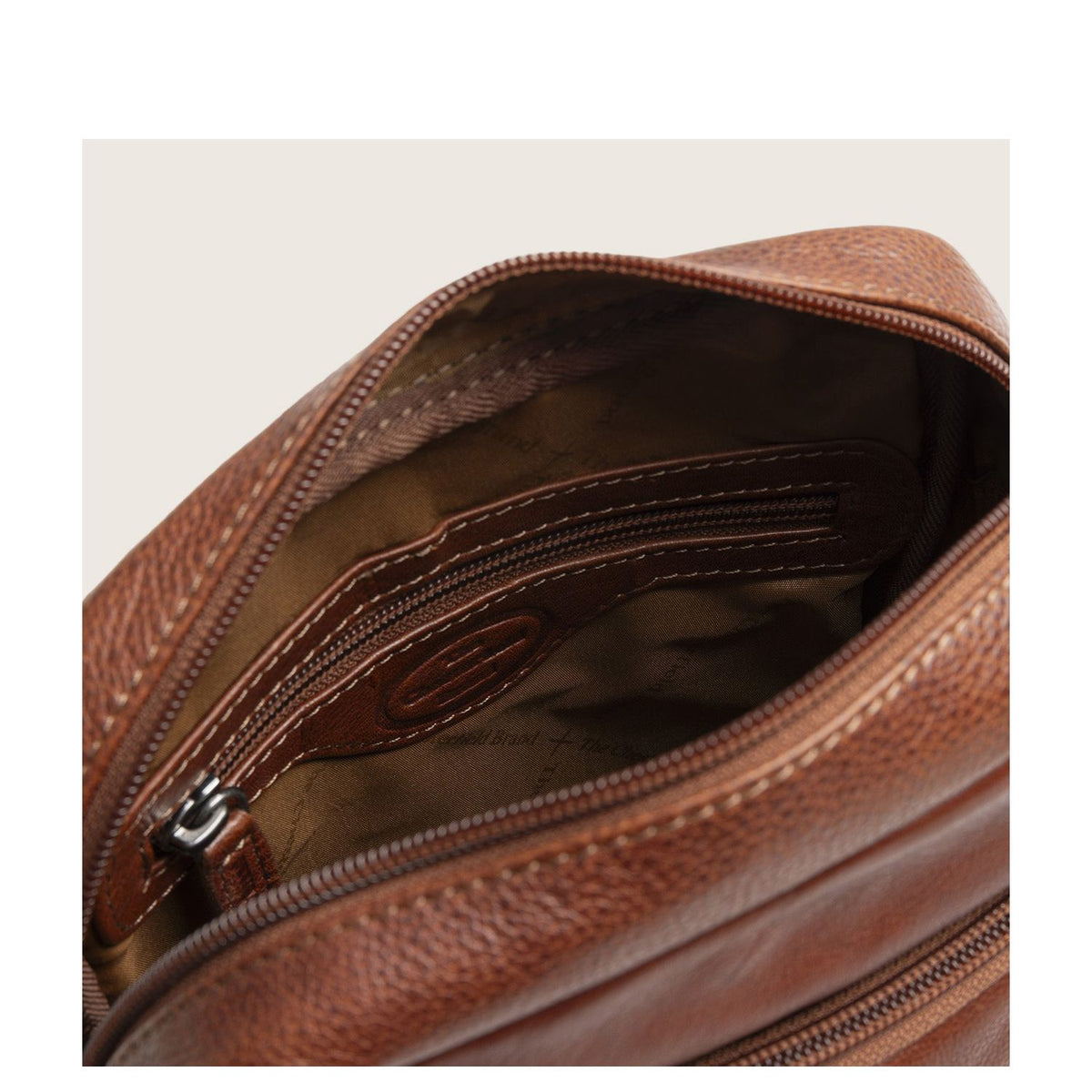 The Chesterfield Brand Valtorio Crossbody Schoudertas cognac
