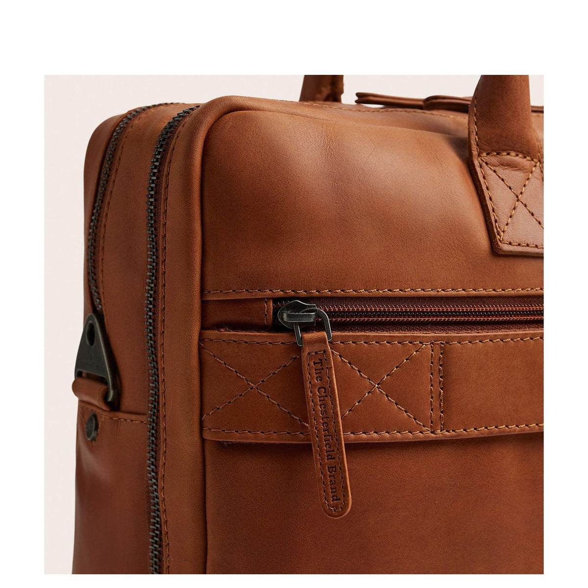 The Chesterfield Brand Tacama Laptop Schoudertas - 16" laptopvak - cognac