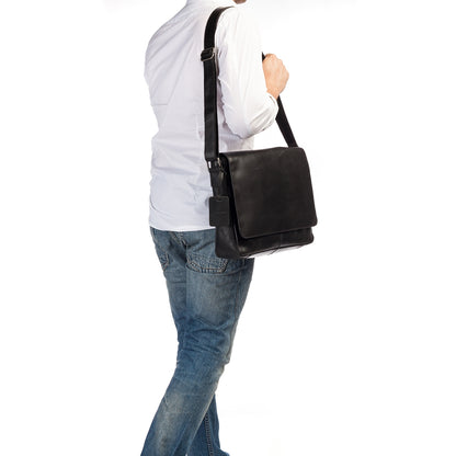 Burkely Vintage Juul Messenger Bag black