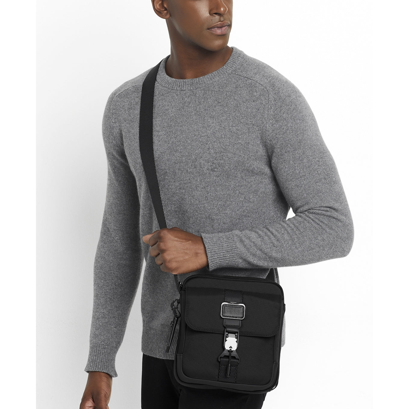 TUMI Alpha Bravo Barksdale Junior Crossbody black