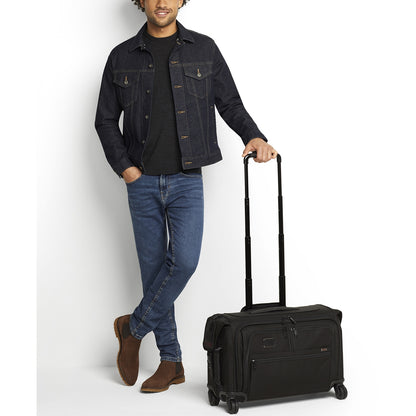 Tumi Alpha Garment 4 Wheel Carry-On schwarz Weicher Koffer