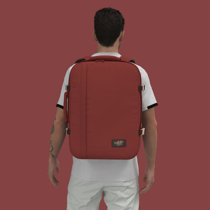 CabinZero Classic 44L Ultra Light Cabin Bag Sangria Red Wochenendtasche