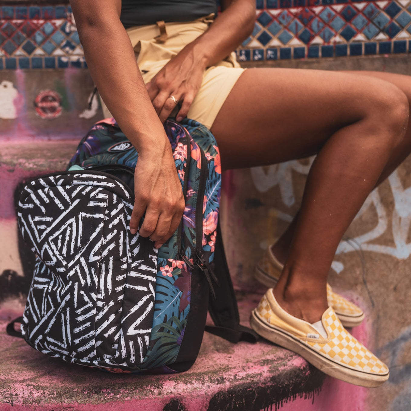 Dakine Campus M 25L naval academy