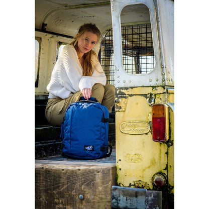 CabinZero Classic 28L Ultra Light Cabin Bag marineblaue Wochenendtasche