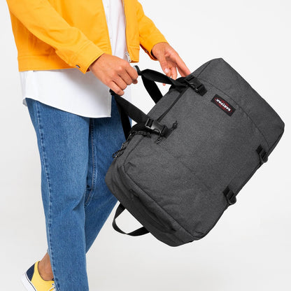 Eastpak Travelpack Wochenendtasche aus schwarzem Denim